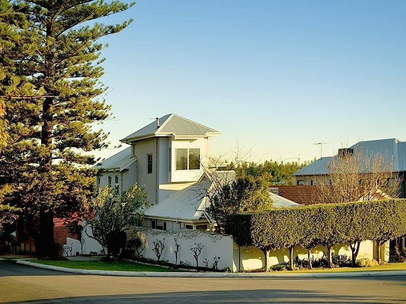 2 Reeve Street, Swanbourne WA 6010