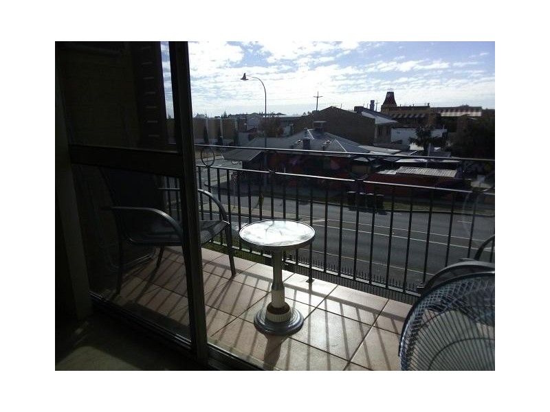 13/1 Douro Road, South Fremantle WA 6162