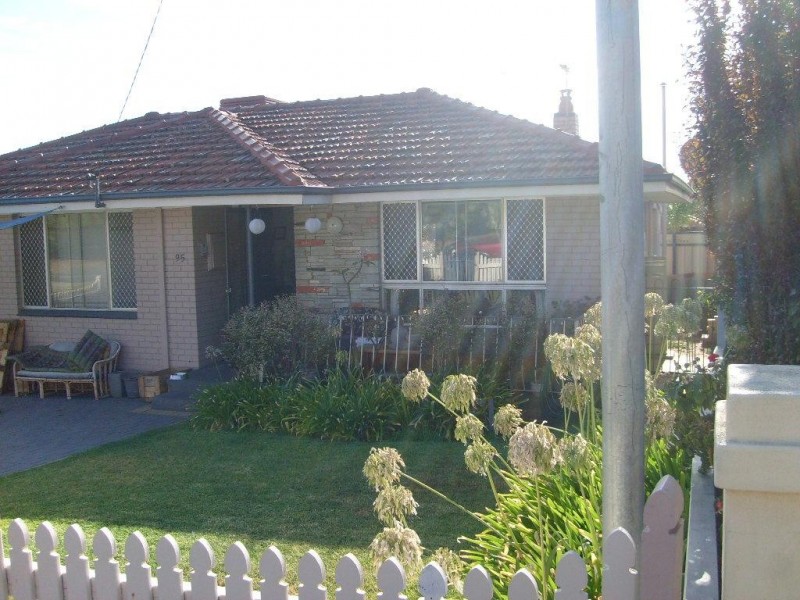 95 York Street, Beaconsfield WA 6162