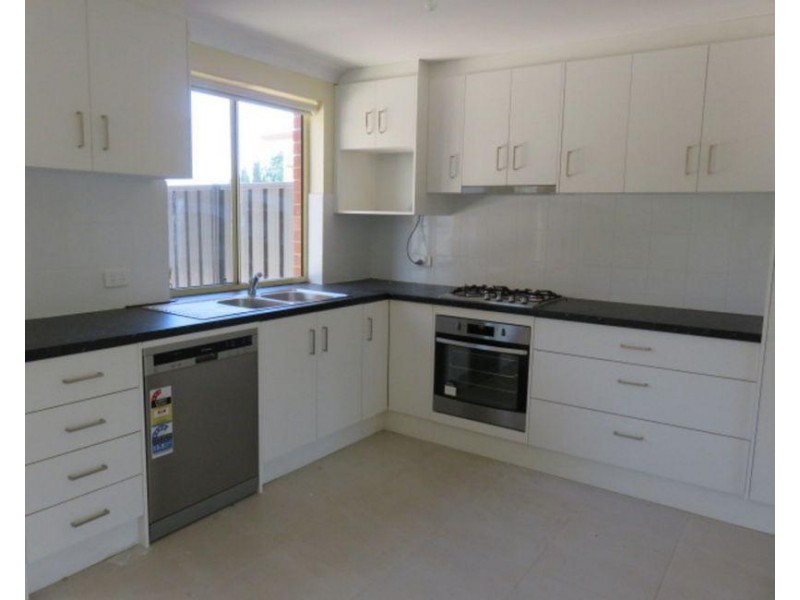 2/15 Park Street, Glandore SA 5037