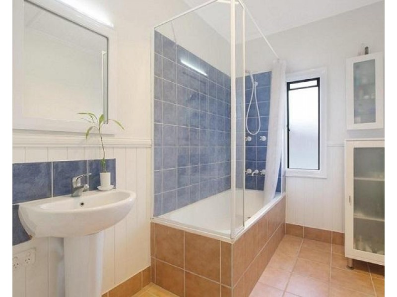 99 Riding Road, Hawthorne QLD 4171