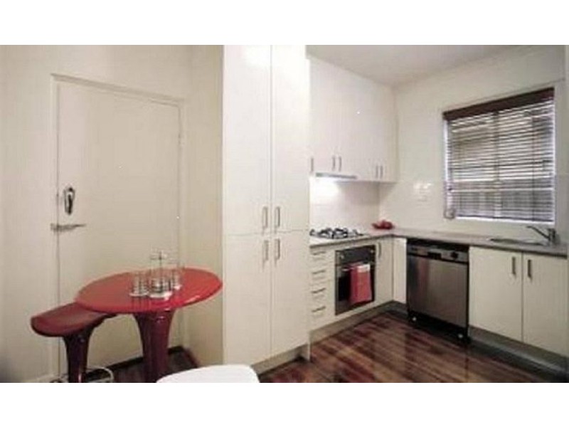 4/74 Mitford Street, Elwood VIC 3184