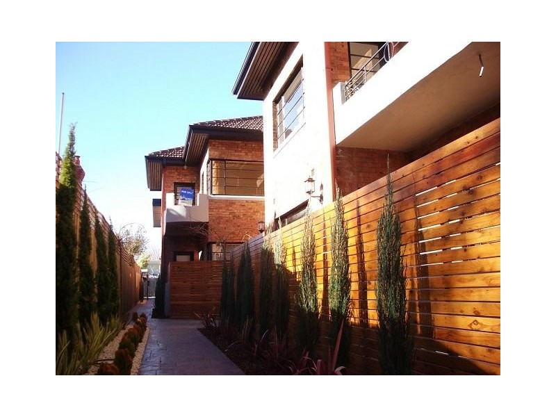 4/74 Mitford Street, Elwood VIC 3184