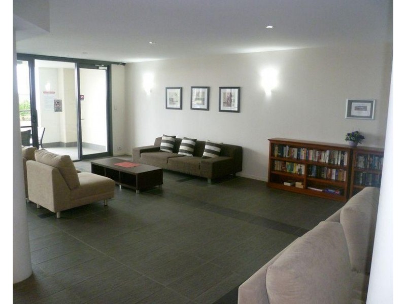 82/12 Tanunda Drive, Rivervale WA 6103