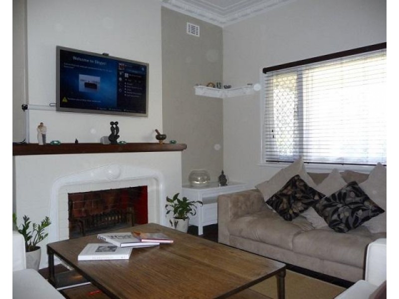 21 Fitzroy Road, Rivervale WA 6103