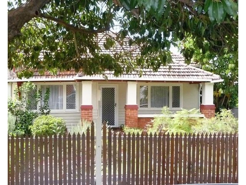 21 Fitzroy Road, Rivervale WA 6103