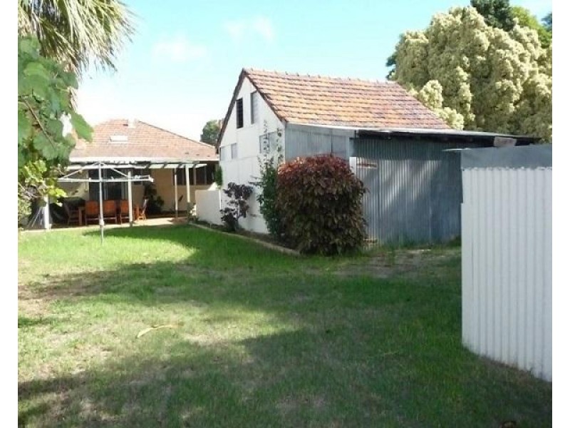 21 Fitzroy Road, Rivervale WA 6103