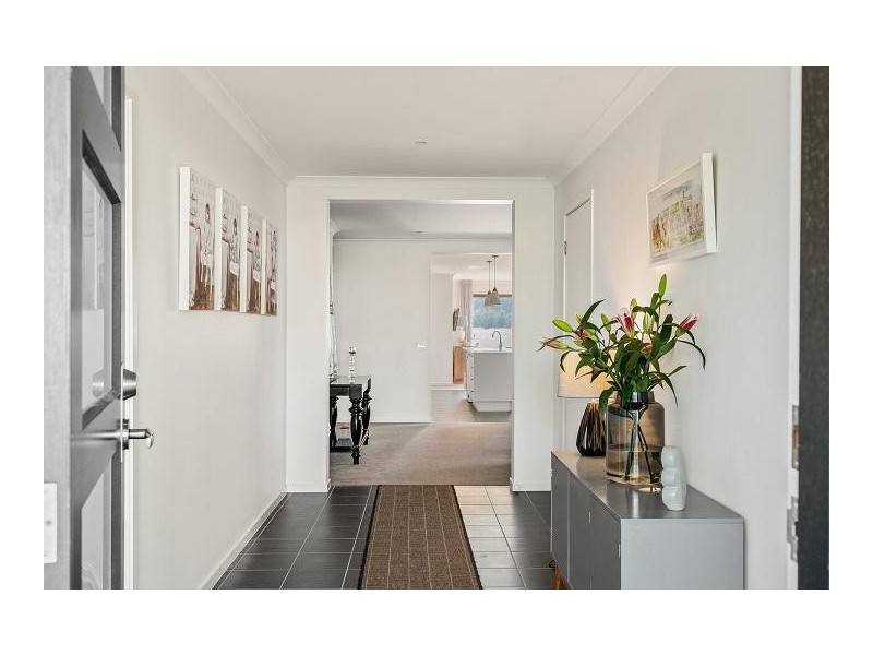 52 Grampian Boulevard, Cowes VIC 3922