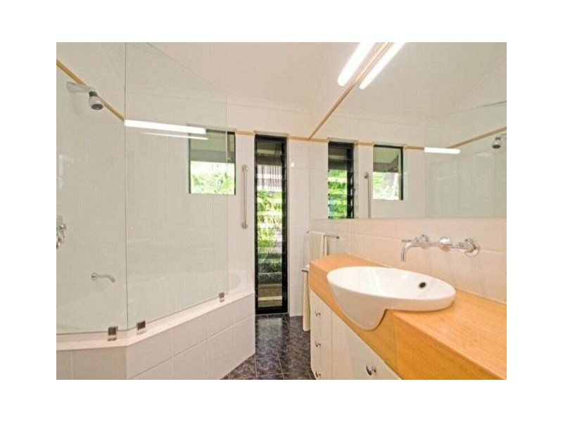 3/25 Manooka Drive, Cannonvale QLD 4802