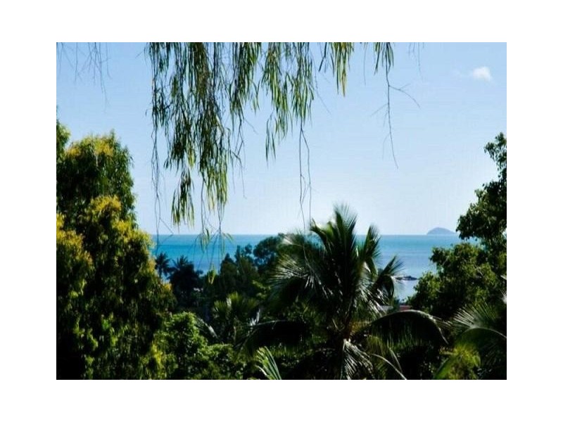 3/25 Manooka Drive, Cannonvale QLD 4802