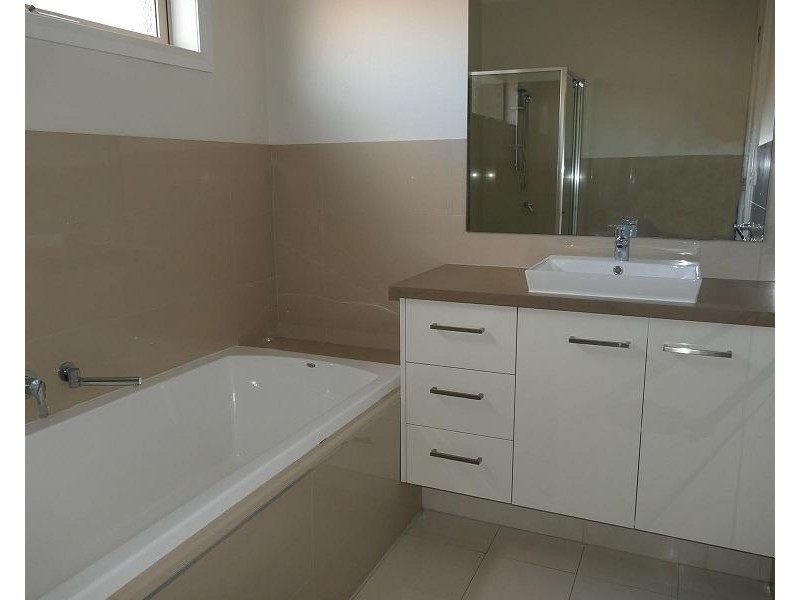 10 Borva Drive, Keilor East VIC 3033