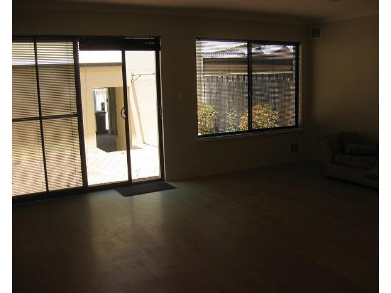 156 Lakeside Drive, Joondalup WA 6027