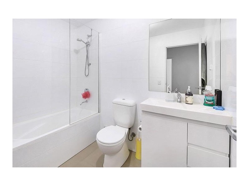 2/9-11 Weston Street, Rosehill NSW 2142