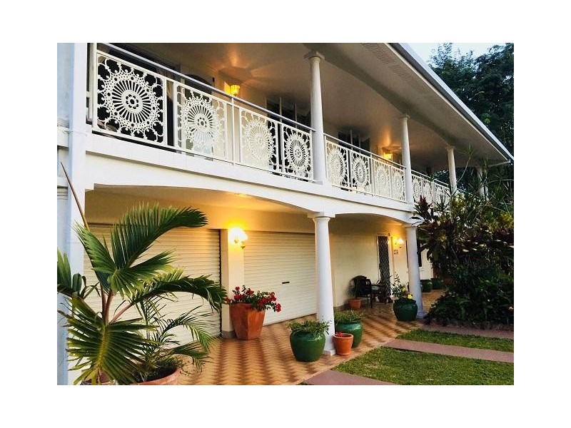 * Palmerston Highway, Belvedere QLD 4860
