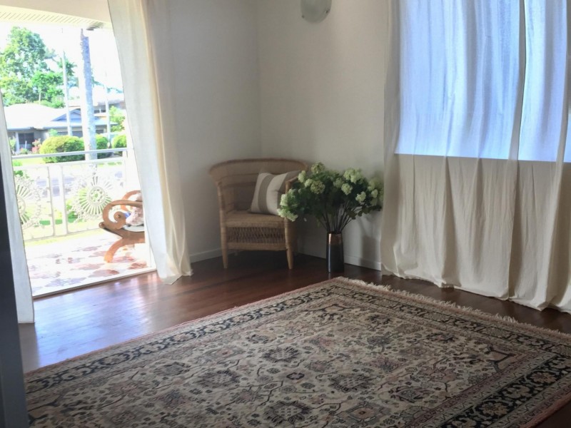 * Palmerston Highway, Belvedere QLD 4860