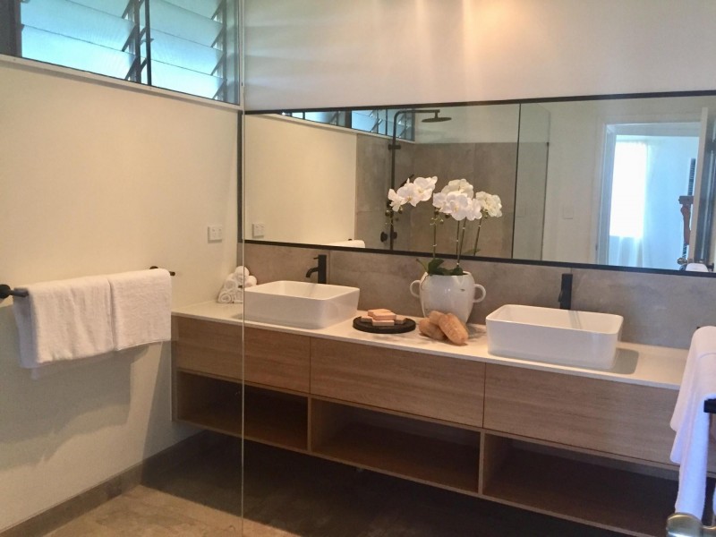 * Palmerston Highway, Belvedere QLD 4860
