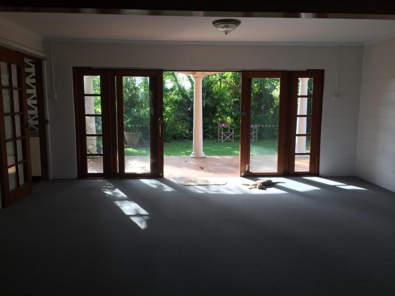 * Palmerston Highway, Belvedere QLD 4860