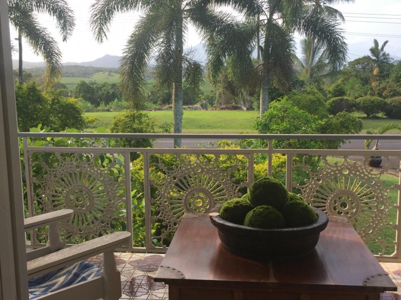 * Palmerston Highway, Belvedere QLD 4860