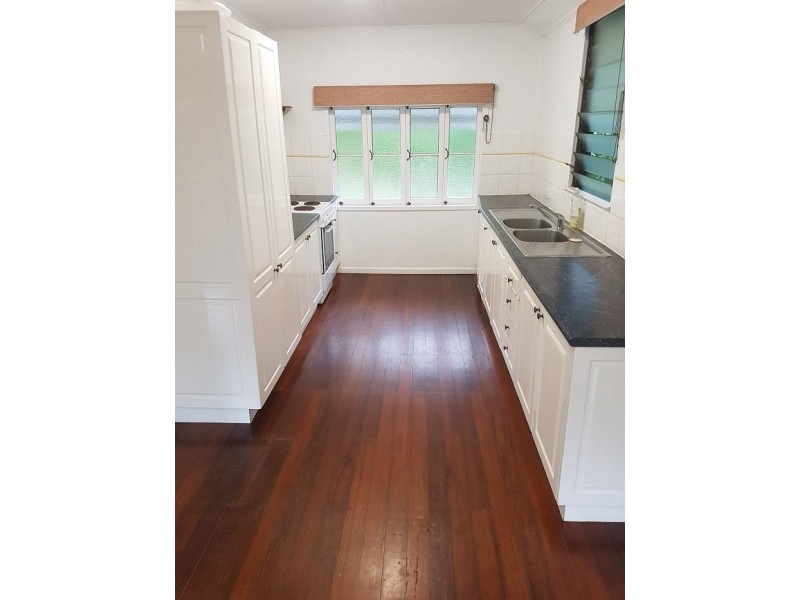 24 Pioneer Street, Bingil Bay QLD 4852