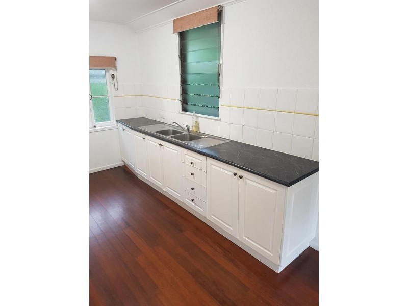 24 Pioneer Street, Bingil Bay QLD 4852