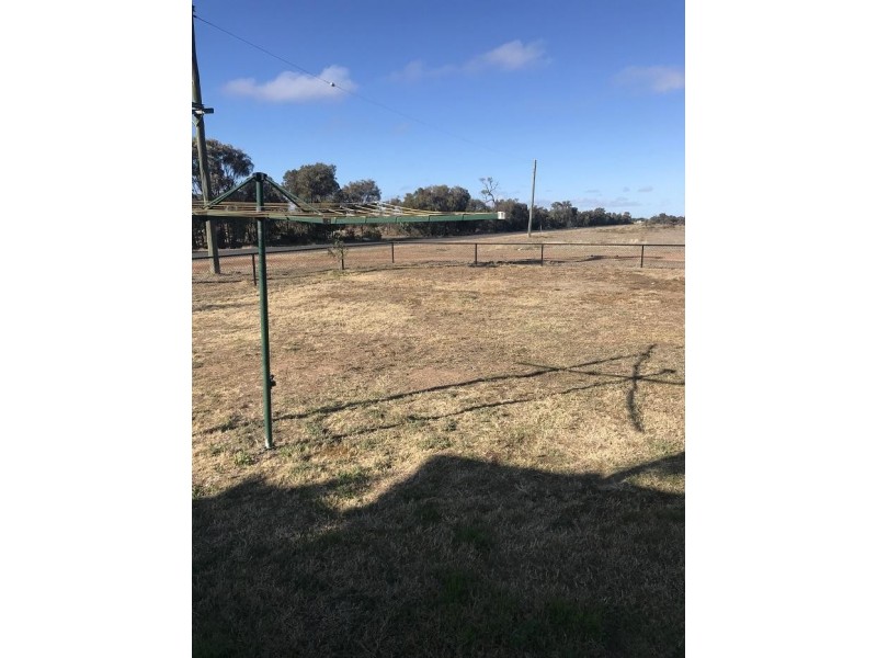 18 Porter Street, Tara QLD 4421