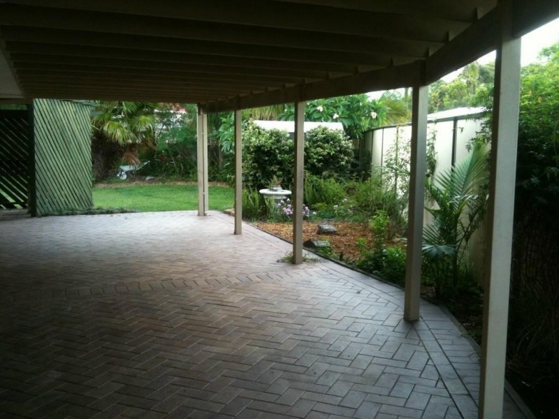 2/5 Becca Court, Arundel QLD 4214