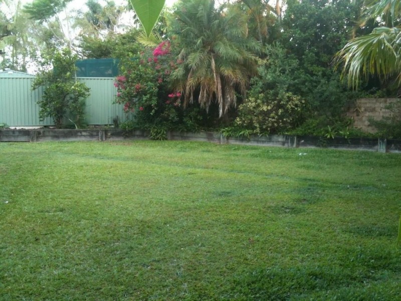 2/5 Becca Court, Arundel QLD 4214