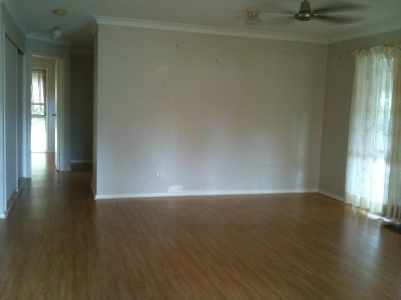 2/5 Becca Court, Arundel QLD 4214