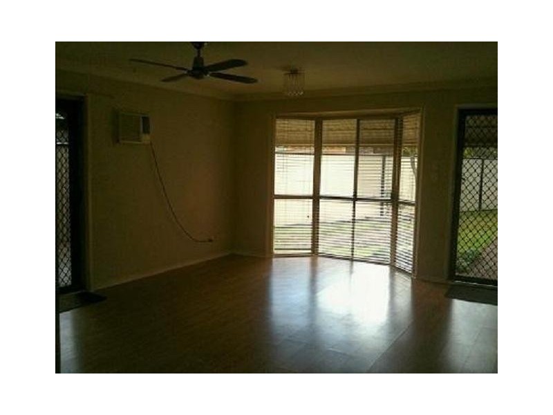 2/5 Becca Court, Arundel QLD 4214