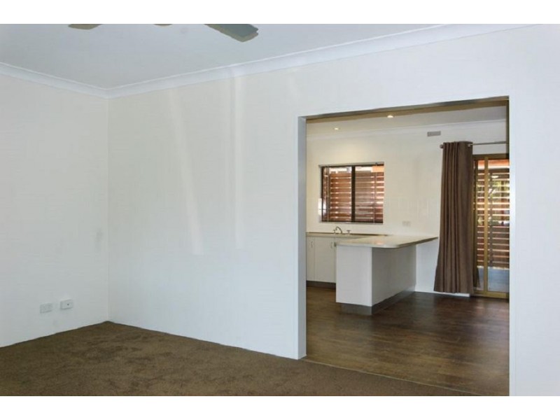 13 Larmer Close, Broulee NSW 2537