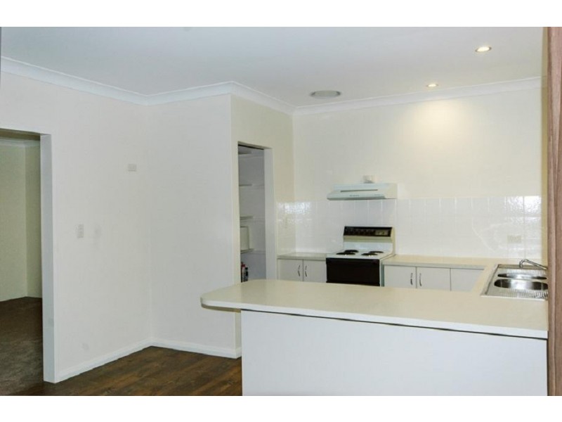 13 Larmer Close, Broulee NSW 2537