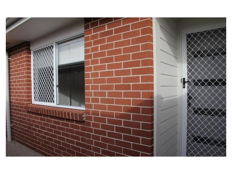 2/24 Arburry Crescent, Brassall QLD 4305