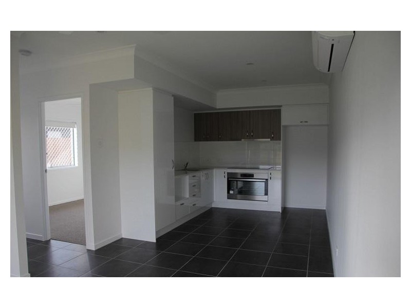 2/24 Arburry Crescent, Brassall QLD 4305