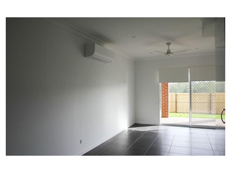 2/24 Arburry Crescent, Brassall QLD 4305