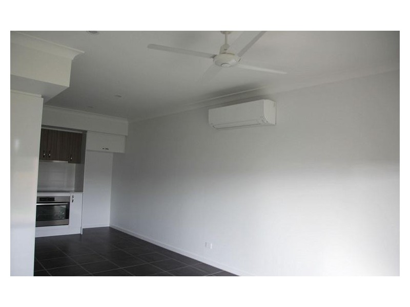 2/24 Arburry Crescent, Brassall QLD 4305