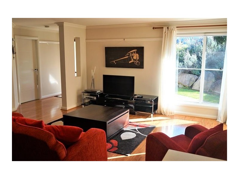 4 Robbie Burns Place, Bundanoon NSW 2578