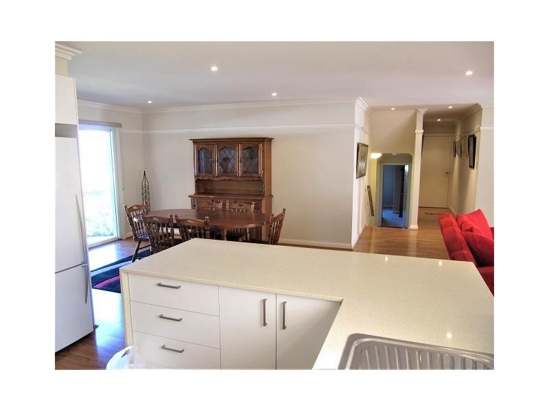 4 Robbie Burns Place, Bundanoon NSW 2578