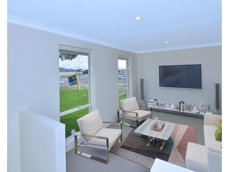 9 Marmora Vista, Dudley Park WA 6210