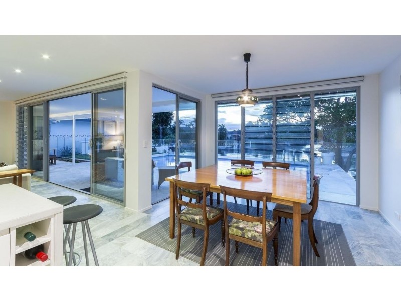 11 La Scala Court, Isle Of Capri QLD 4217