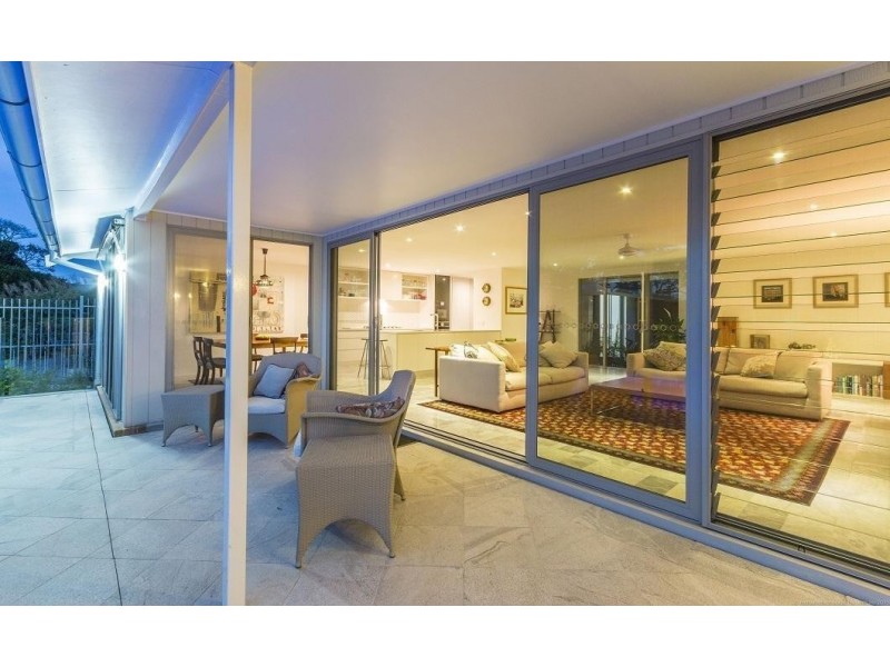 11 La Scala Court, Isle Of Capri QLD 4217