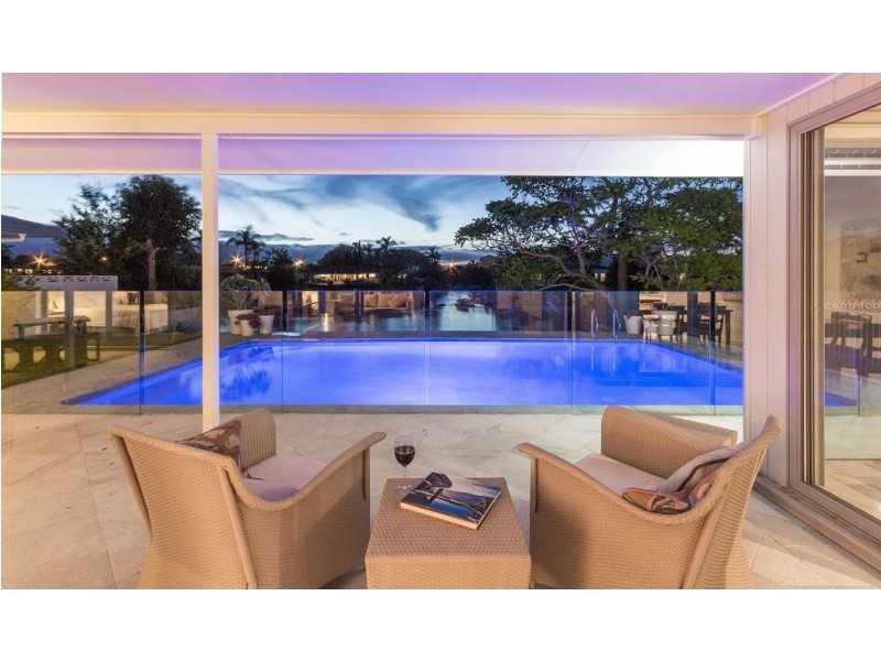 11 La Scala Court, Isle Of Capri QLD 4217