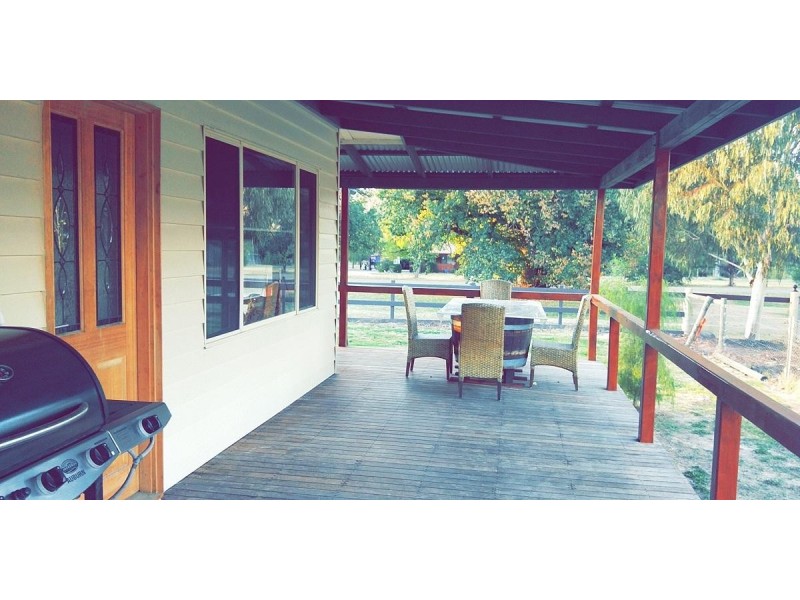 13 Main Street, Maindample VIC 3723