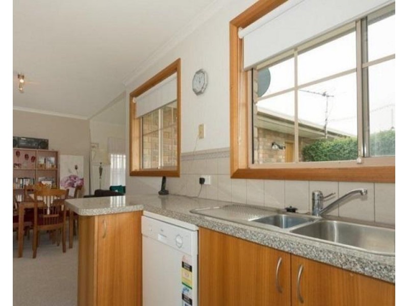 1/40 Topham Sreet, Rose Bay TAS 7015