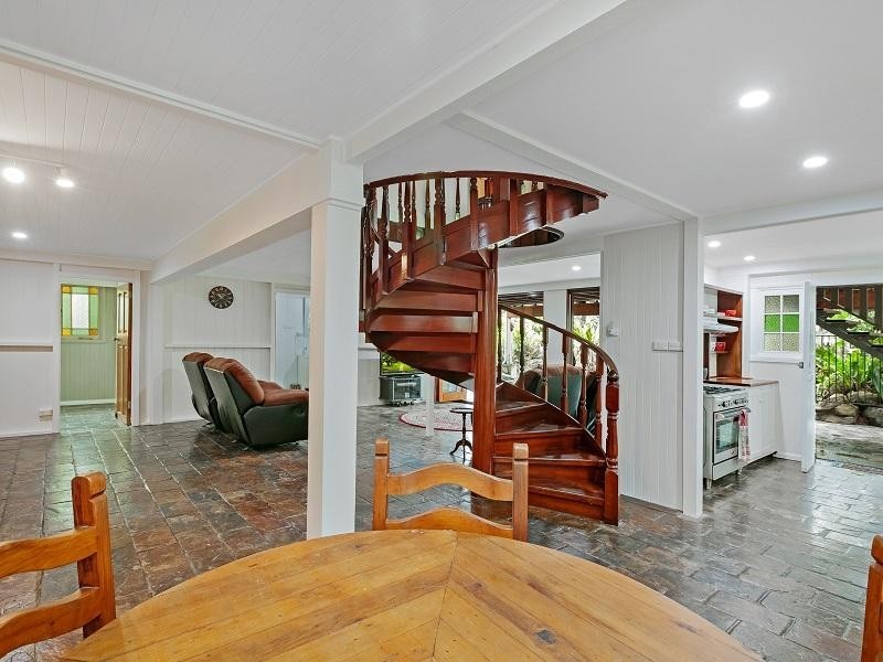 90 Charles Street, Manunda QLD 4870