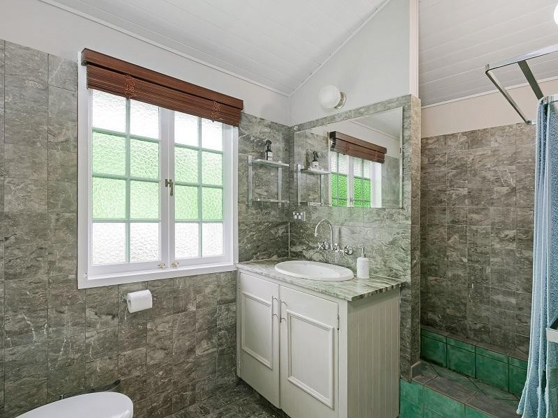 90 Charles Street, Manunda QLD 4870