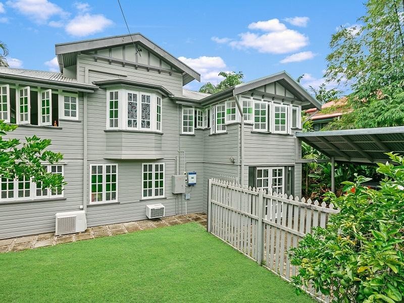 90 Charles Street, Manunda QLD 4870