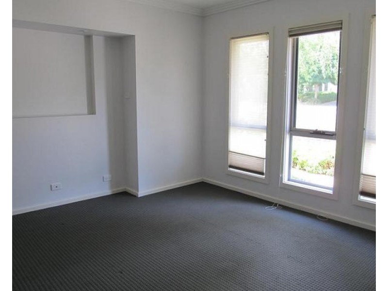 5 Buscombe Street, Forde ACT 2914