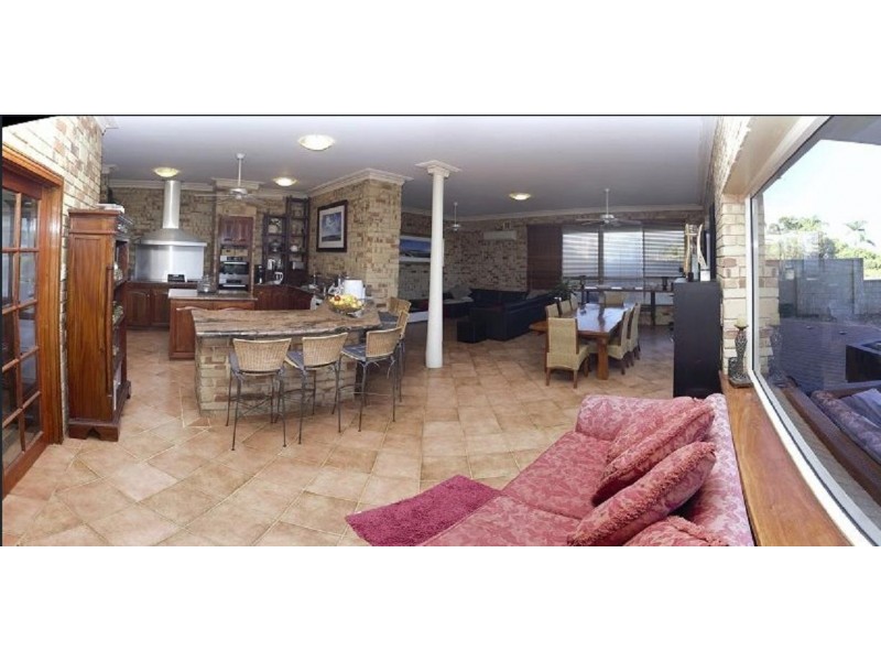 8 Chalmers Court, Mindarie WA 6030