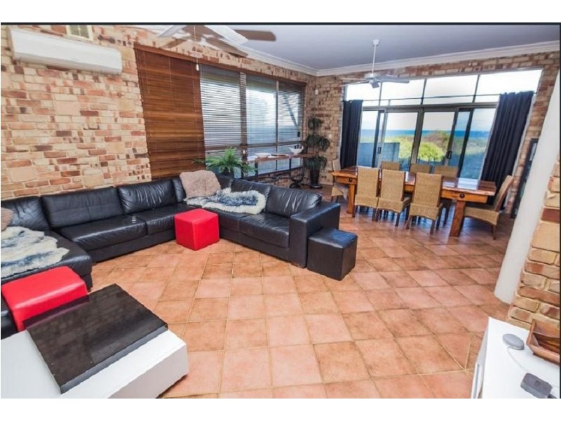 8 Chalmers Court, Mindarie WA 6030