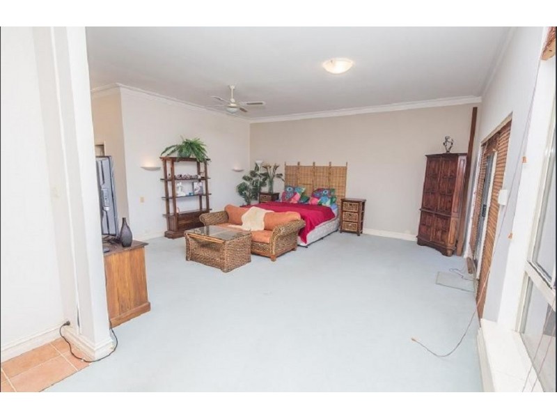 8 Chalmers Court, Mindarie WA 6030